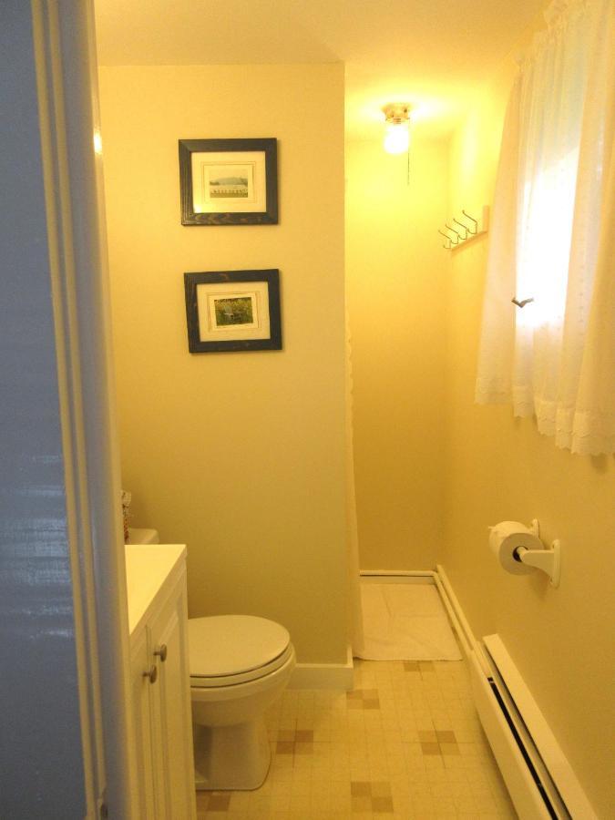 Mcgregor Inn Motel Wilton Экстерьер фото