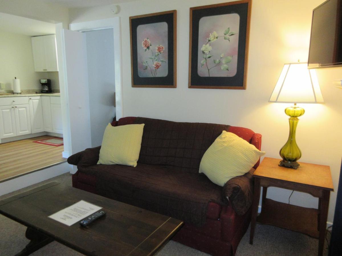 Mcgregor Inn Motel Wilton Экстерьер фото