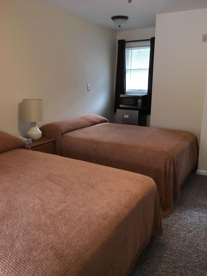 Mcgregor Inn Motel Wilton Экстерьер фото
